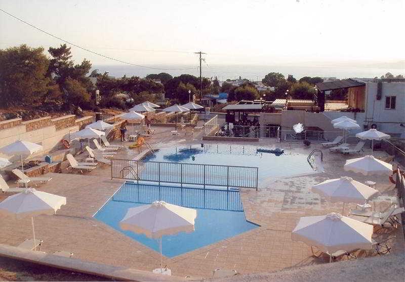 Aparthotel Lindos Nest à Pefki Extérieur photo